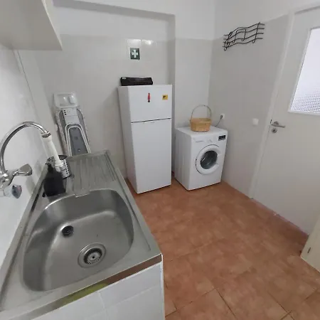 Sun And Ii Ac Wifi 90mts From The Portimão